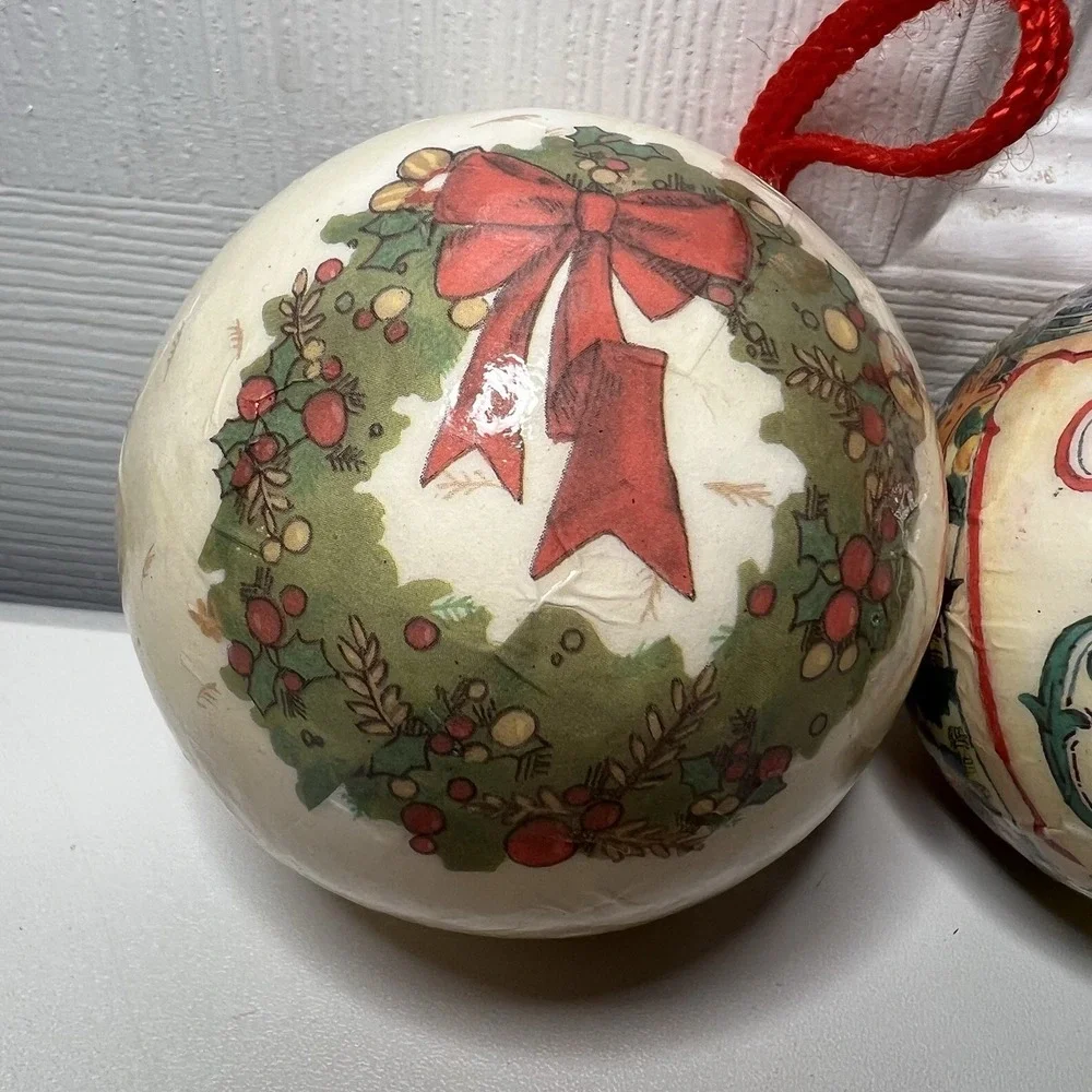 Set‎ Of 3-Vintage Paper Mache Wreath & Merry Christmas Ornaments